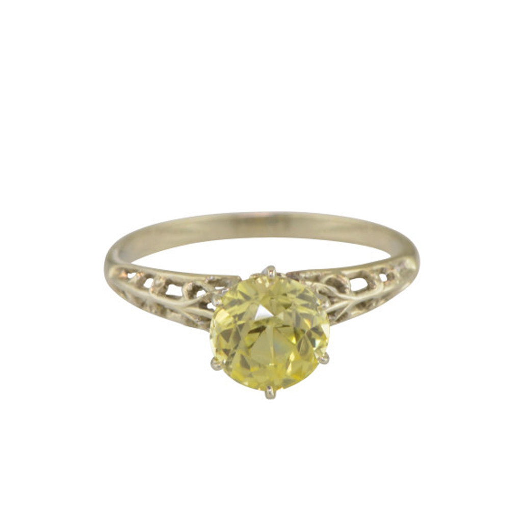Antique 18k white gold ring with Chrysoberyl