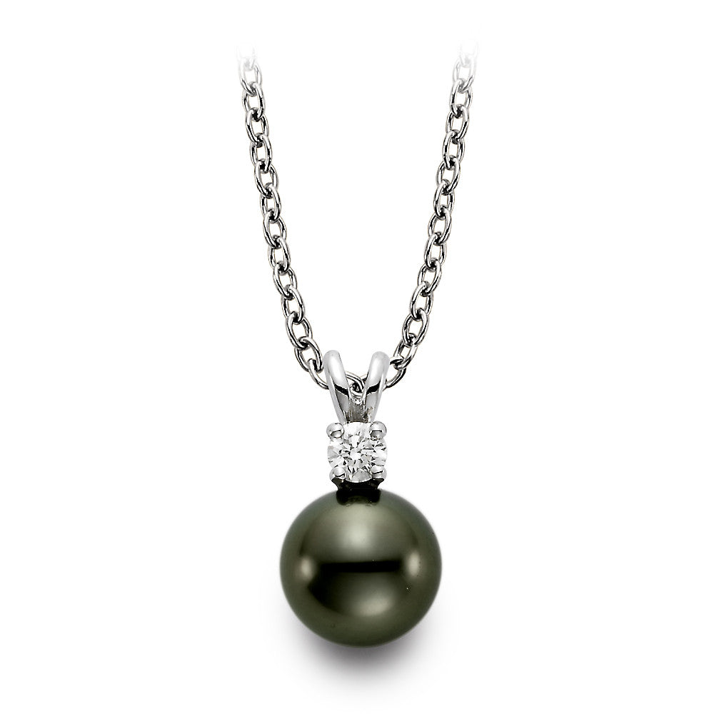 Pendant in 18k white gold with Tahitian pearls and diamonds.