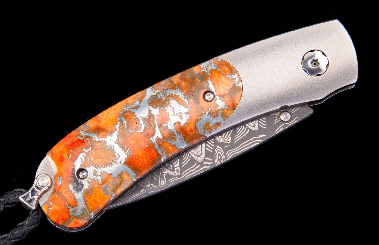 Limited Edition pocket knife 'Blush' by William Henry.